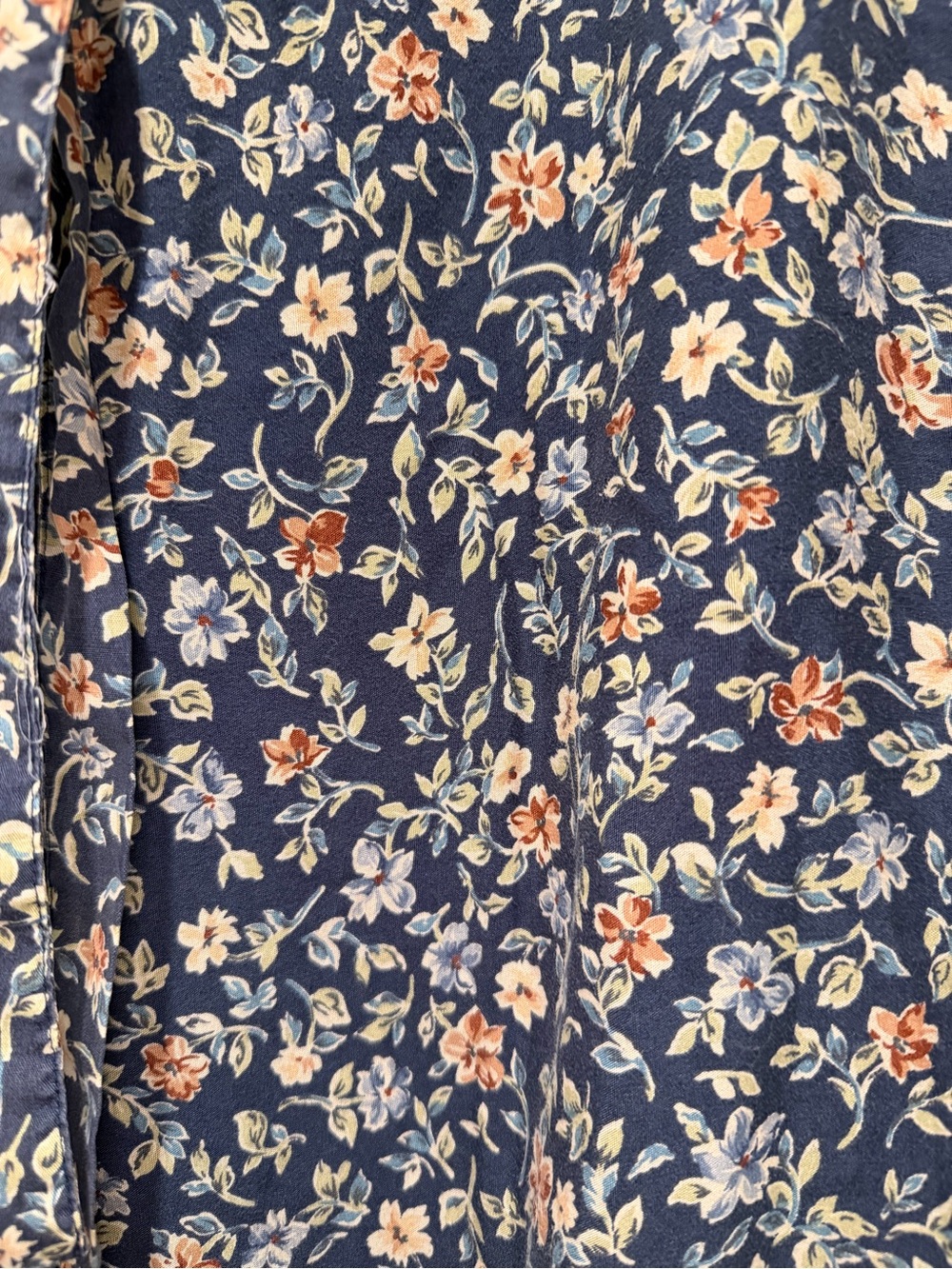 Pendleton Petite Wraparound Skirt Size 12 – Navy Floral 100% Rayon - Picture 4 of 6